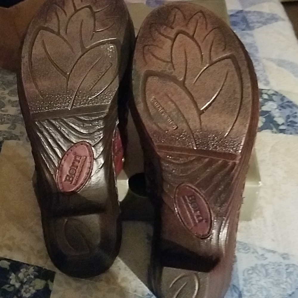 Shoes - Picture 4 of 4